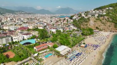 Deniz kenarındaki büyüleyici havuzlarla Alanya 'nın boş zamanlarının tadını çıkarın. Tatilin özünü 4K' da yakaladınız..