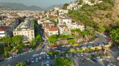 Füniküler bir sürüşle muhteşem 4K 'lık bir zirve deneyimi yaşayın..