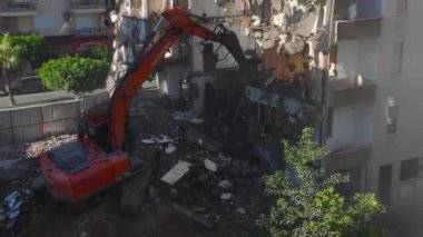 Canlı bir inşaat sahnesi..