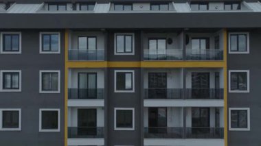 Zarif ve zarif bir yapı..