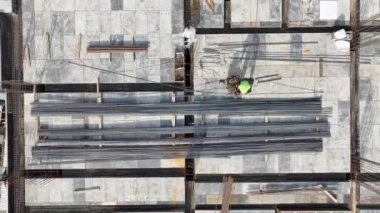 İnşa etmenin dinamik süreci.