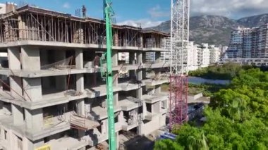 Hareketli ve verimli bir site.