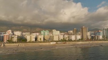 Şehir ve deniz mükemmel bir uyum içinde..