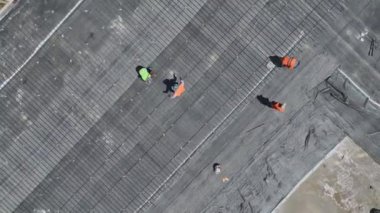 Güvenli bir üs ve yalıtılmış duvarlar var..