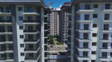 Yeni bir inşaat bölgesi Alanya Mahmutlar 'ı şekillendiriyor.
