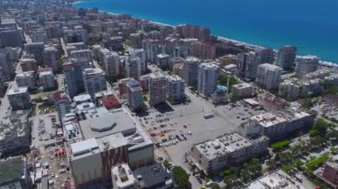 Mahmutlar 'da bir büyüme sahnesi.