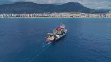 Oksijen nakliyle desteklenen gelişmekte olan su kültürü.