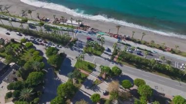 Mahmutlar 'ın şehir cazibesi ve modern tasarımı.