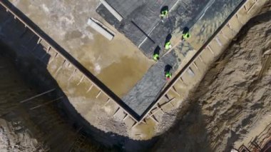 Vakıf ve metal görevleri titizlikle yürütülüyor.