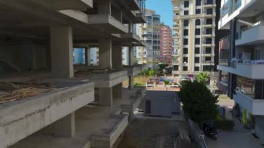 Uzmanlığın sinematik bir sahnesi.