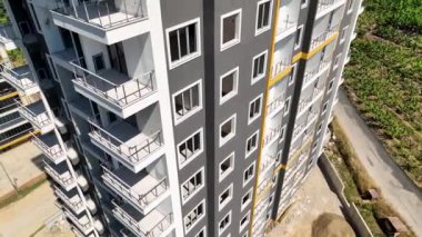 Gelişimin kalbinde yoğun bir site.