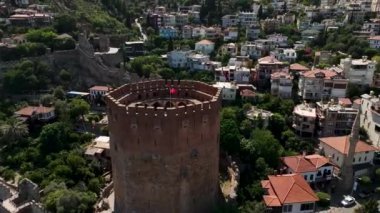 Deniz kenarında canlı bir dönüm noktası..