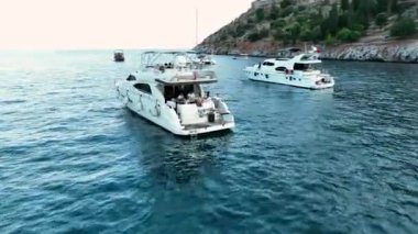 Sakin bir sahil macerası.