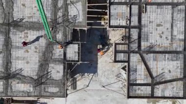 Canlı konfor ve nefes kesen okyanus manzarasıyla rahat olun..