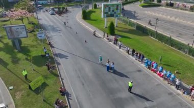 Dinamik ve güçlü bir yetenek gösterisi..