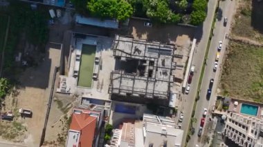 Takım çalışmasının hareketli bir anı.
