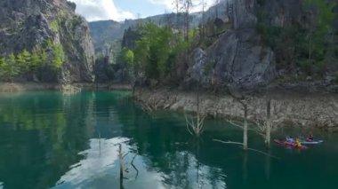 Maceranın dinamik bir görüntüsü.