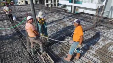 Gelişmenin dinamik anı.