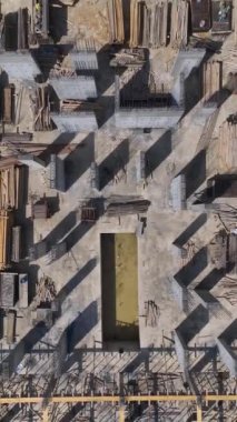 Yetenekli takım çalışmasına sahip verimli bir inşaat sahası..