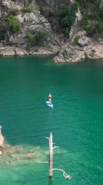 Çarpıcı bir kanyonun ortasında huzurlu bir macera..