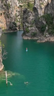 Kanyon manzaralarıyla çevrili canlı bir açık hava macerası..