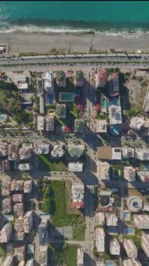 Ağır makineler ve kalifiye işçiler kaynak ve altyapı görevlerine odaklanıyor.