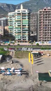 Nefes kesici kanyon manzaralarını keşfetmek için canlı bir açık hava yolculuğu..