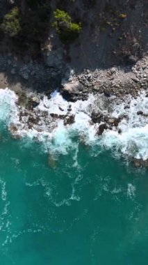 Akdeniz kıyılarının güzelliğini gösteren canlı bir olay..