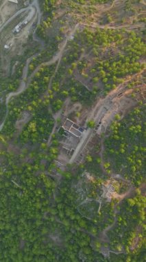 Panoramik deniz manzaralı antik bir şehrin cazibesini keşfet..