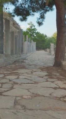 Tarihte ve sahil güzelliğinde huzur dolu bir yer keşfet..