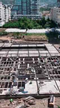 Dayanıklı yapıların ustalık gerektiren süreçlerini tecrübe edin.