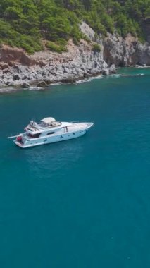 Suda sakin ve şık bir kaçamak..