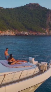 Okyanus maceralarının zarafetini keşfedin..