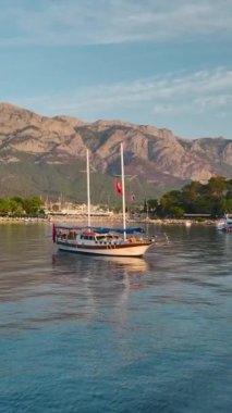 Türkiye 'nin deniz kenarındaki lüks tatil beldelerini keşfedin.