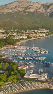 Türkiye 'nin canlı Riviera' sının zarafetini deneyimleyin.