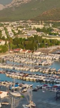 Lüks bir Türk sahil şeridinin sükunetini keşfedin.