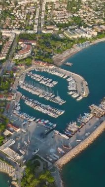 Türkiye 'nin kıyı lüksünün güzelliğini tecrübe edin.