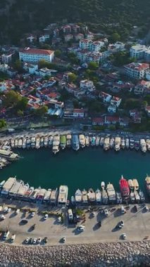 Bu kıyı kaçışının dinginliğine ve zarafetine dal.