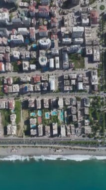 Şehirlerimizi inşa eden takım çalışmasını keşfedin..