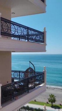 Akdeniz 'in modern zarafeti.