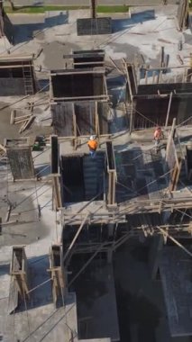 Sakin bir sahil macerasının cazibesini ve güzelliğini keşfedin..