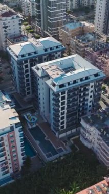 Denize bakan yansıtıcı camlı birinci sınıf özellikler..