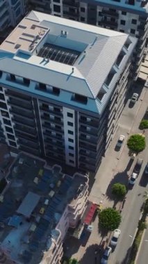 Deniz manzaralı cam tasarımlı lüks evler..