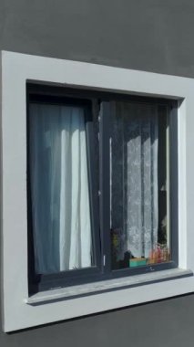 Birinci sınıf olanaklara sahip yeni yaşam alanlarının havadan görünümü.