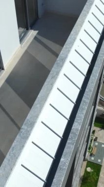 Havuzu ve açık hava güzelliği olan zarif yaşam alanları..