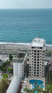 Meşgul alan aktif emlak gelişiminin hassasiyetini gösteriyor.