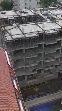 Gayrimenkul projesi takım çalışması ile etkili bir şekilde ilerliyor.