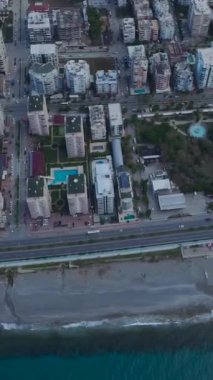Şehir ve deniz bu Akdeniz havacılık şaheserinde buluşuyor..