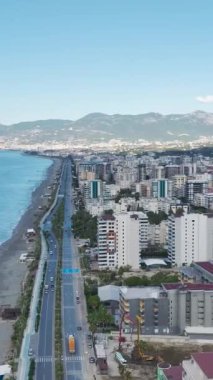 Akdeniz kıyısında, okyanus manzaralı çok güzel bir yer..