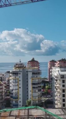 Kuruluş çalışması sahaya dökülen betonla eylem halinde.